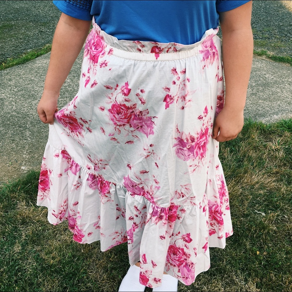 NWOT Floral Midi Skirt